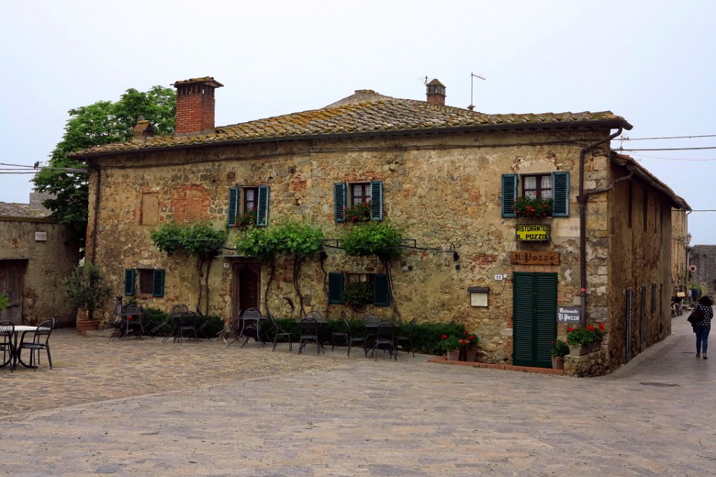 034 MONTERIGGIONI.JPG